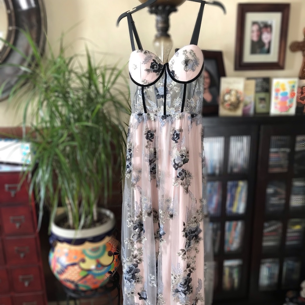 Fashion Nova “Such a Dream” Maxi Dress
